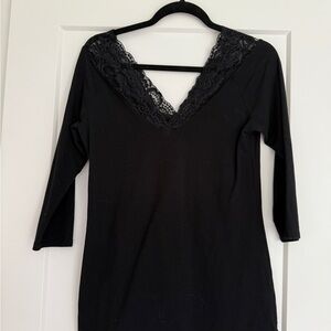 Torrid Black Lace V-Neck Top Size 00